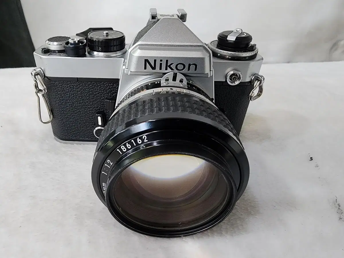 NIKON FE F1.2